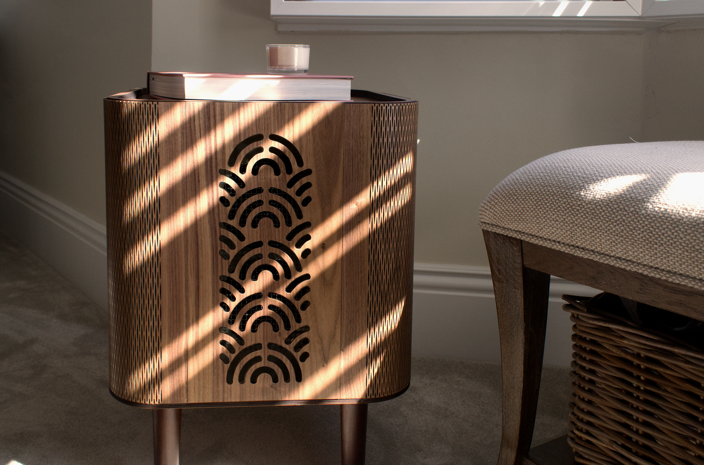 AURA+ WALNUT